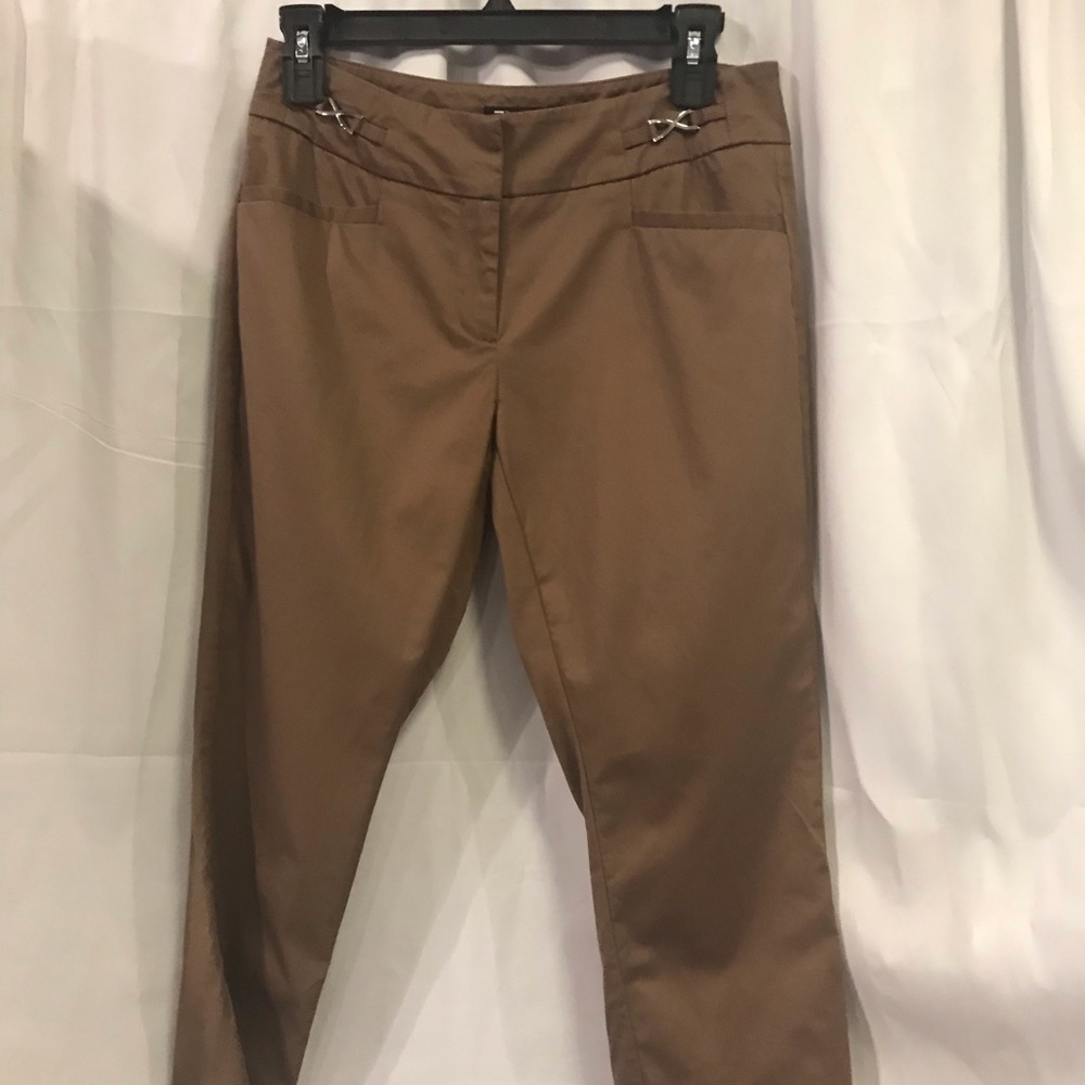 NY&Co. Brown capri